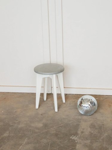 Regis, le tabouret en bois N°339