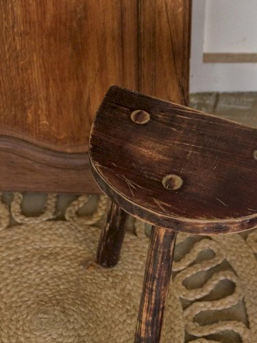 Regis, le tabouret en bois N°340