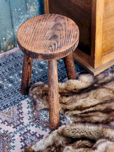 Regis, le tabouret en bois N°393