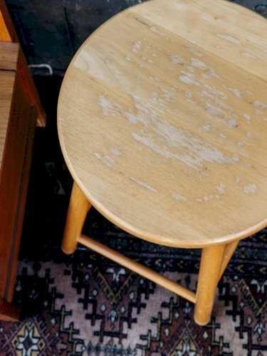 Regis, le tabouret en bois N°430