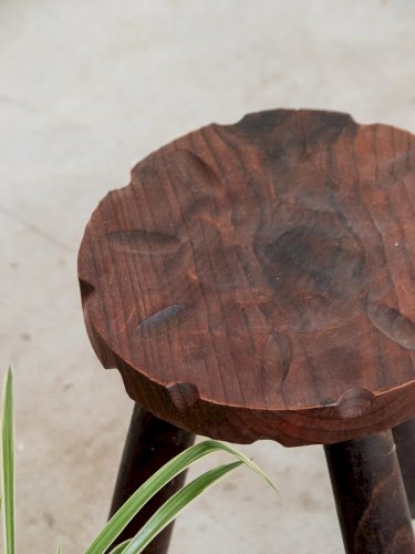 Regis, le tabouret en bois N°464