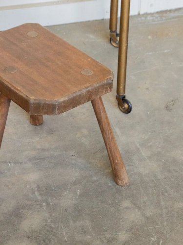 Regis, le tabouret en bois N°476