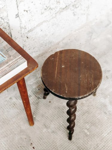 Regis, le tabouret en bois N°481