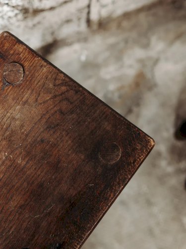 Regis, le tabouret en bois N°482