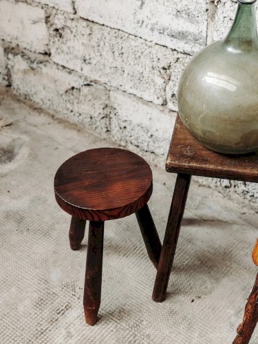 Regis, le tabouret en bois N°483