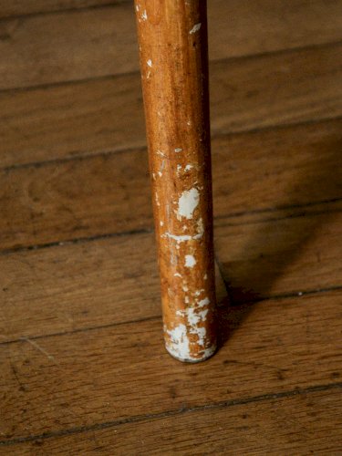 Regis, le tabouret en bois N°581