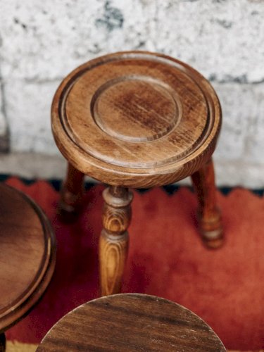 Regis, le tabouret en bois N°592