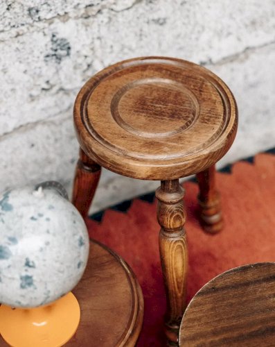 Regis, le tabouret en bois N°592