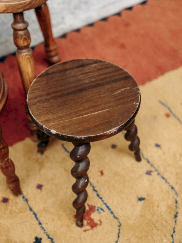 Regis, le tabouret en bois N°593