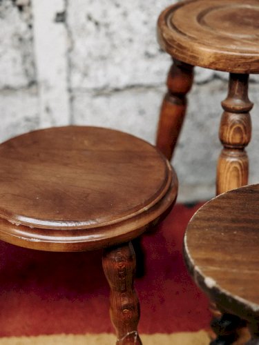 Regis, le tabouret en bois N°594