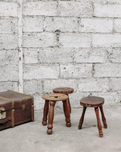 Regis, the wooden stool No. 595