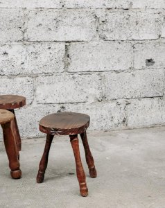 Regis, the wooden stool No. 596