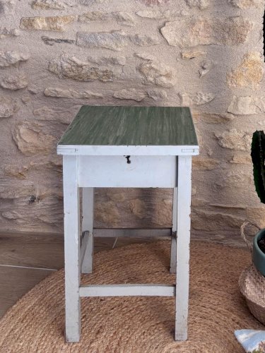 Regis, le tabouret en bois N°608