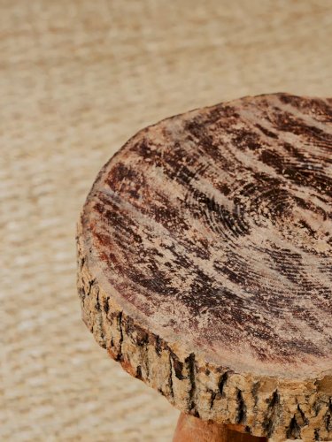 Regis, le tabouret en bois N°659