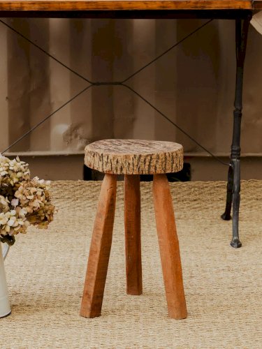 Regis, le tabouret en bois N°659