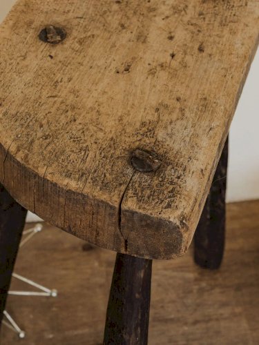 Regis, le tabouret en bois N°729