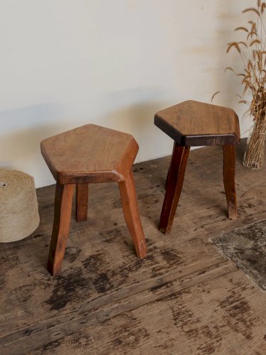 Regis, le tabouret en bois N°830