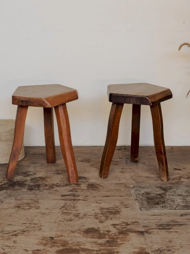 Regis, le tabouret en bois N°830