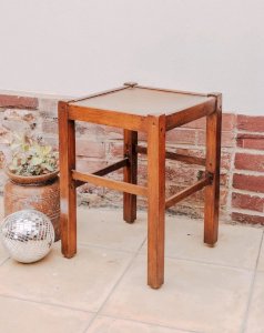 Regis, the oak stool No. 543