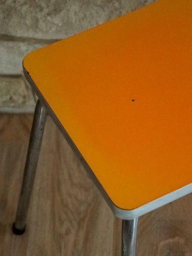 Regis, le tabouret en formica N°723