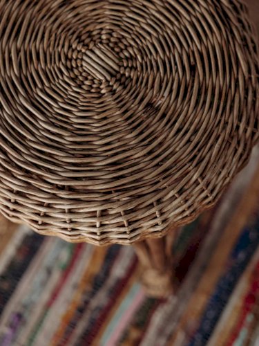 Regis, le tabouret en osier N°335