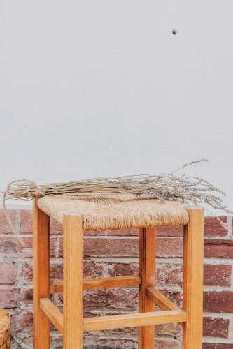 Regis, le tabouret en paille N°544