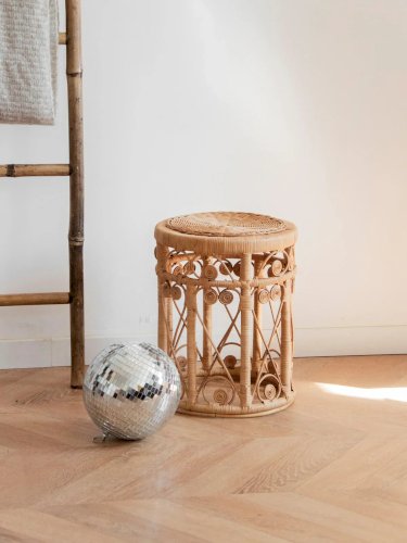 Regis, le tabouret en rotin N°669