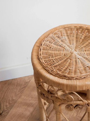 Regis, le tabouret en rotin N°669