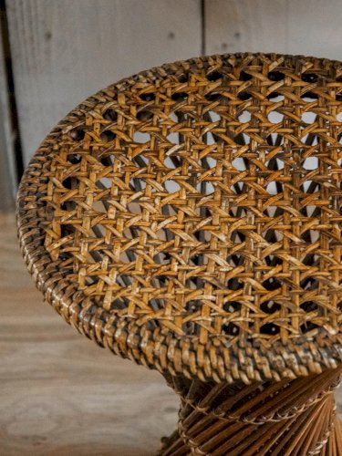 Regis, le tabouret en rotin N°754