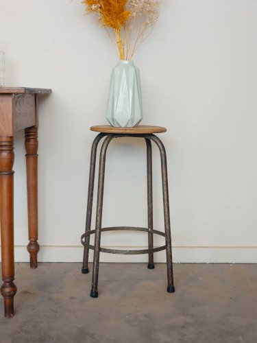 Regis, le tabouret industriel en métal N°839