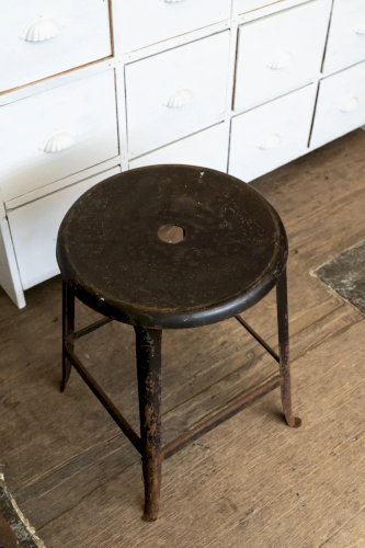 Regis, le tabouret Nicoll N°162