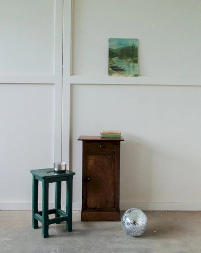 Regis, le tabouret vert en bois N°630