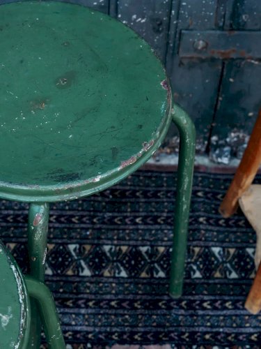 Regis, le tabouret vert N°391