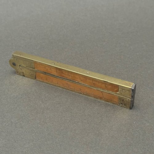 Règle pliante pied du roi XIXe en bronze et bois M3483
