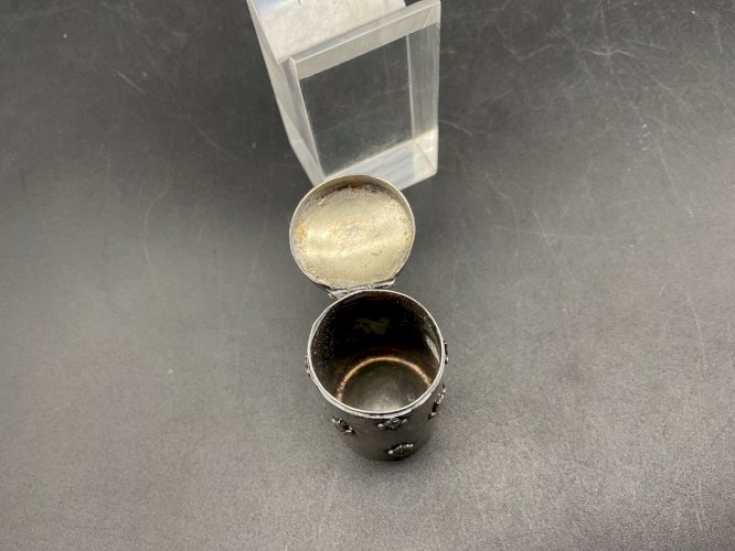 RELIQUAIRE de VOYAGE argent .