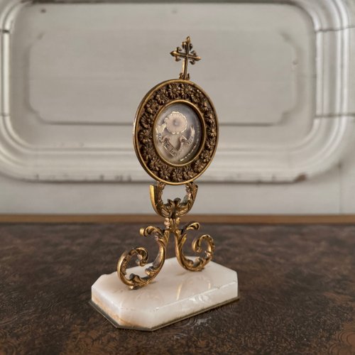 Reliquaire en bronze XVIIIe sur socle en marbre M3564