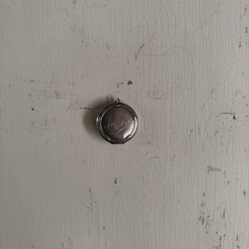 Reliquaire portatif en argent double face de saint Jean-Marie Vianney M3629