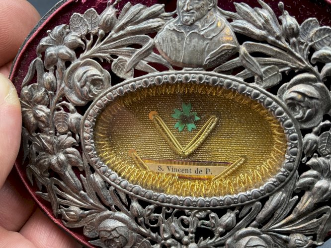 Reliquaire Saint Vincent De Paul ,Dans Son Écrin , en argent