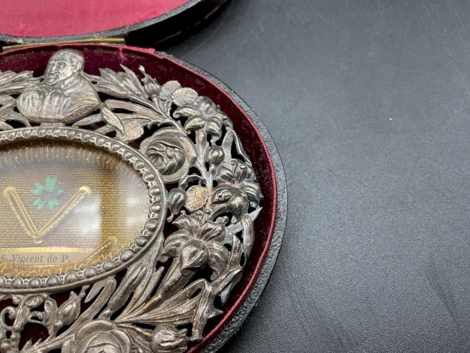 Reliquaire Saint Vincent De Paul ,Dans Son Écrin , en argent