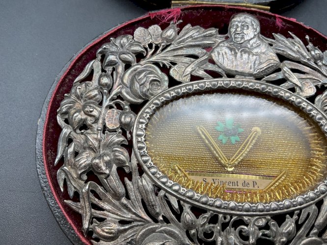 Reliquaire Saint Vincent De Paul ,Dans Son Écrin , en argent