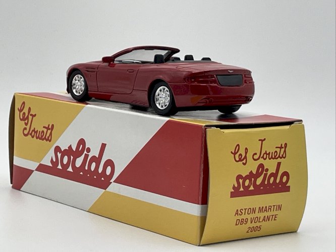  Aston Martin DB9 Volante (2005) 1/43 Solido