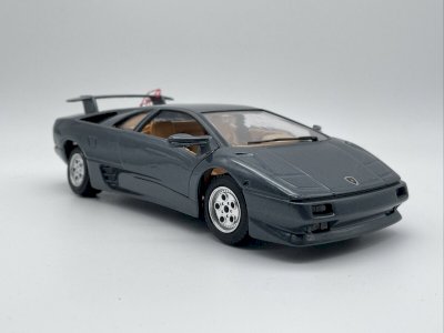  Lamborghini Diablo (1990) 1/24 Burago