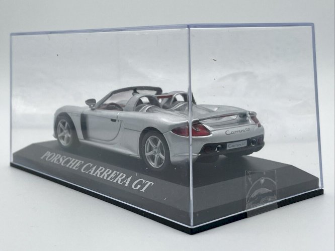  Porsche Carrera GT 1/43