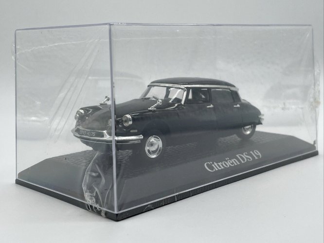  Citroën DS 19 Charles De Gaulle (1960) 1/43 Atlas