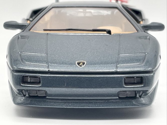  Lamborghini Diablo (1990) 1/24 Burago