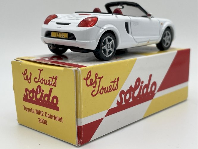  Toyota MR2 Cabriolet (2000) 1/43 Solido
