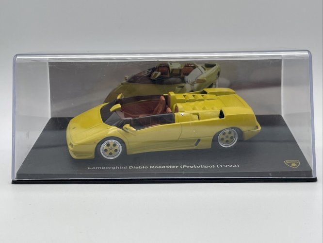Lamborghini Diablo Roadster (1992) 1/43 Altaya