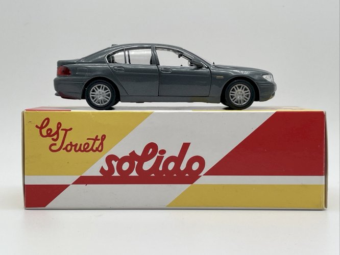  BMW Serie 7 (2004) 1/43 Solido