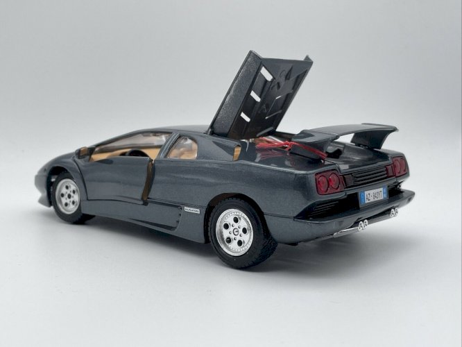  Lamborghini Diablo (1990) 1/24 Burago