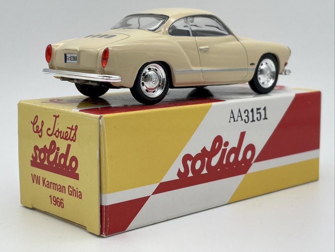  Volkswagen Karman Ghia (1966) 1/43 Solido